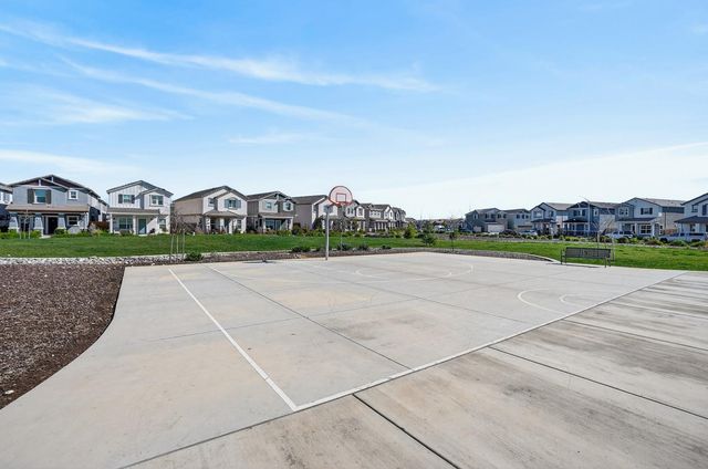 12175 Coal Creek Way, Rancho Cordova, CA 95742