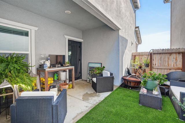 12175 Coal Creek Way, Rancho Cordova, CA 95742