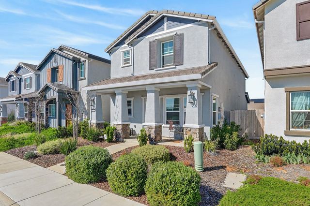 12175 Coal Creek Way, Rancho Cordova, CA 95742