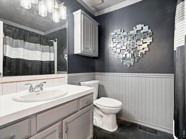 2232 E 18th St, Loveland, CO 80538