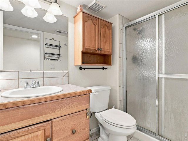 2232 E 18th St, Loveland, CO 80538