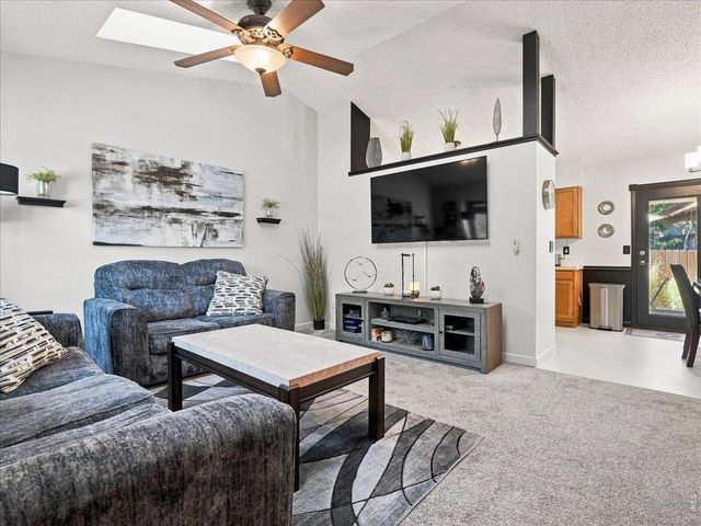 2232 E 18th St, Loveland, CO 80538