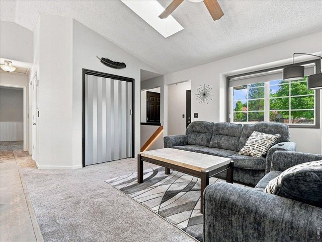 2232 E 18th St, Loveland, CO 80538