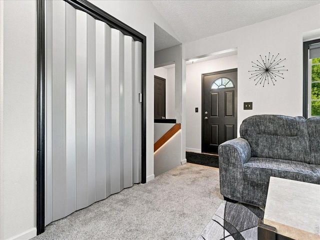 2232 E 18th St, Loveland, CO 80538