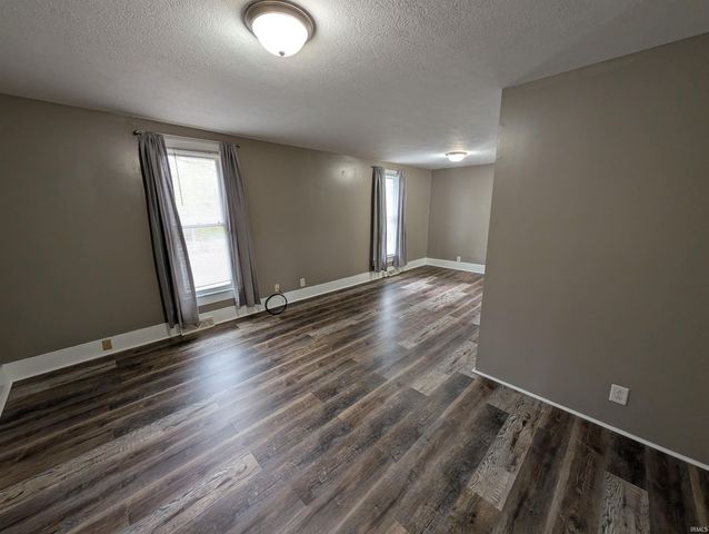 322 W 8th Street, Bicknell, IN 47512