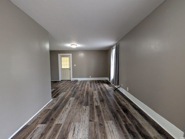 322 W 8th Street, Bicknell, IN 47512