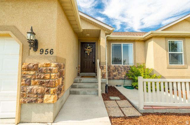 956 W BURRO WAY, Saratoga Springs, UT 84045