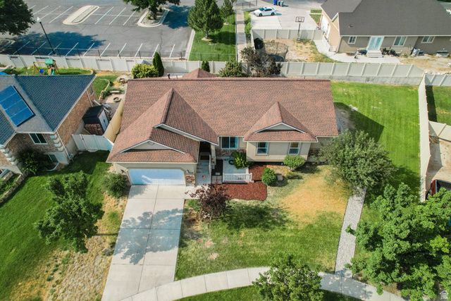 956 W BURRO WAY, Saratoga Springs, UT 84045