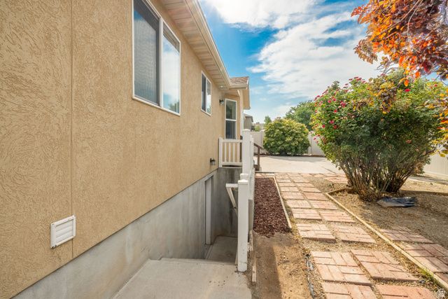 956 W BURRO WAY, Saratoga Springs, UT 84045