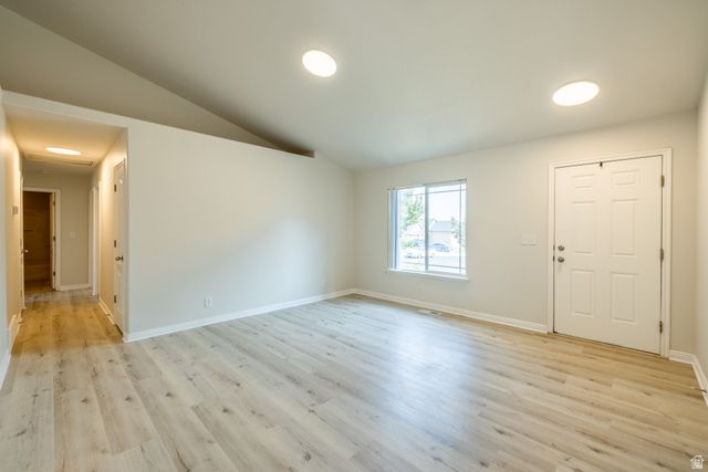 956 W BURRO WAY, Saratoga Springs, UT 84045