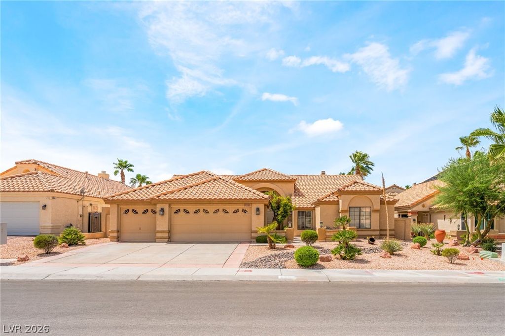 2305 Bear Valley Street, Las Vegas, NV 89128 — photo 2