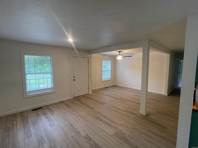 3076 Greers Ferry Rd, Drasco, AR 72530