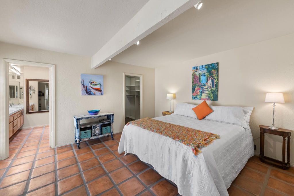 Image 16 of property listing at 73280 Shadow Mountain Drive D, Palm Desert, CA 92260