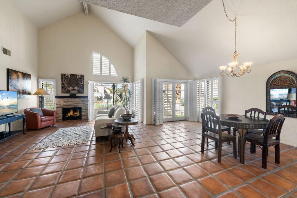 Image 7 of property listing at 73280 Shadow Mountain Drive D, Palm Desert, CA 92260