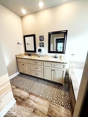 4341 Cypress Pointe Lane, Jonesboro, AR 72405