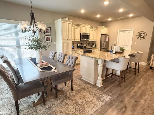 4341 Cypress Pointe Lane, Jonesboro, AR 72405