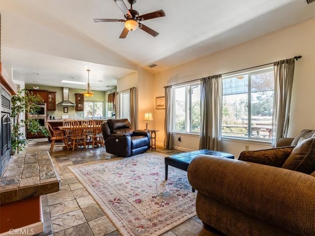 1575 Parkhill Road, Santa Margarita, CA 93453