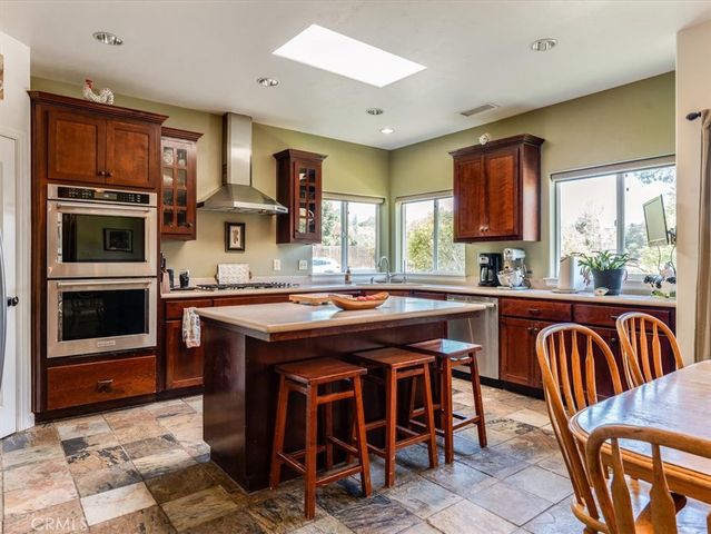 1575 Parkhill Road, Santa Margarita, CA 93453