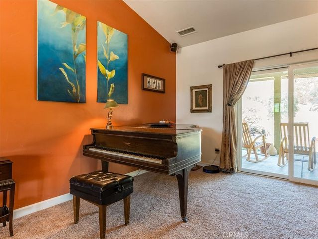 1575 Parkhill Road, Santa Margarita, CA 93453