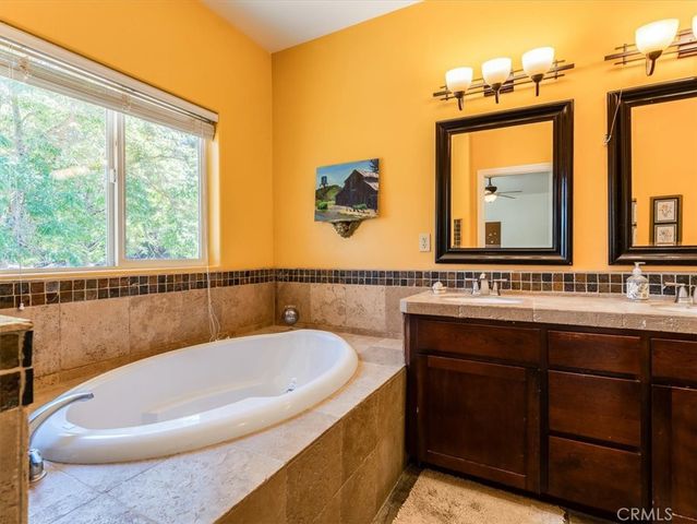 1575 Parkhill Road, Santa Margarita, CA 93453