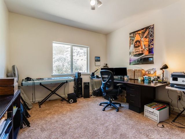 1575 Parkhill Road, Santa Margarita, CA 93453