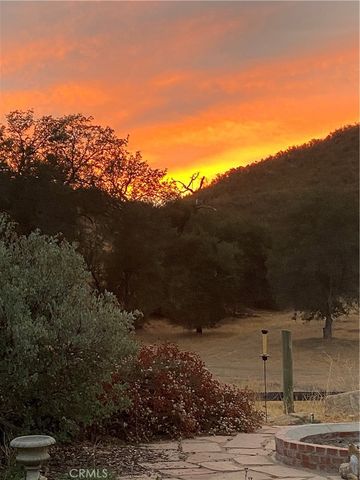 1575 Parkhill Road, Santa Margarita, CA 93453