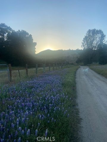 1575 Parkhill Road, Santa Margarita, CA 93453