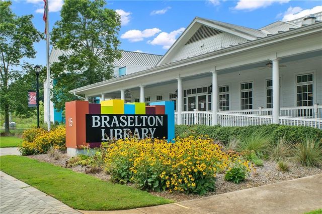 152 Herring Drive, Hoschton, GA 30548