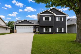 109 Cougar Drive, Mankato, MN 56001