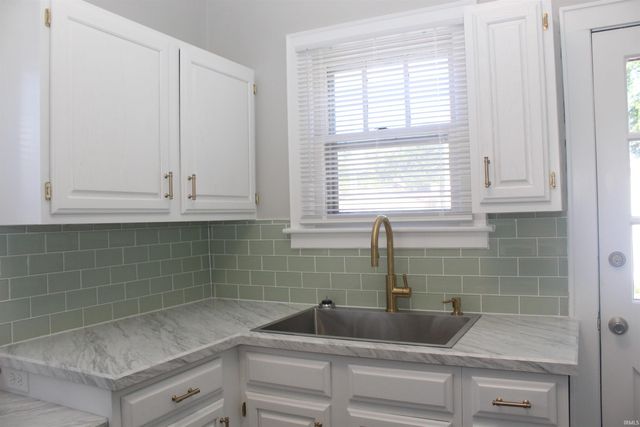 610 S Benninghof Avenue, Evansville, IN 47714