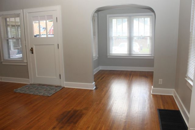 610 S Benninghof Avenue, Evansville, IN 47714