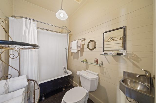 1107 Church Street, Galveston, TX 77550