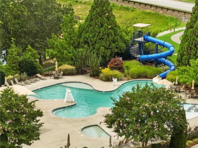 7529 Brookstone Circle, Flowery Branch, GA 30542