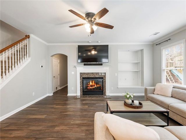 7529 Brookstone Circle, Flowery Branch, GA 30542