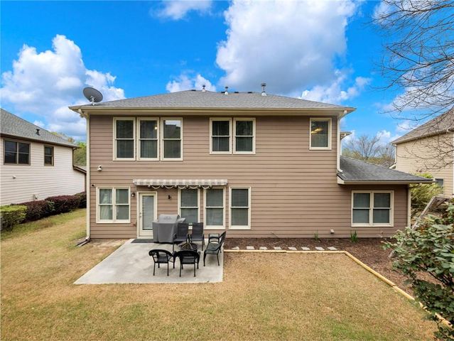 7529 Brookstone Circle, Flowery Branch, GA 30542