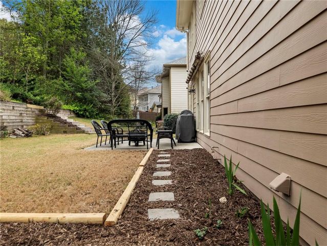 7529 Brookstone Circle, Flowery Branch, GA 30542