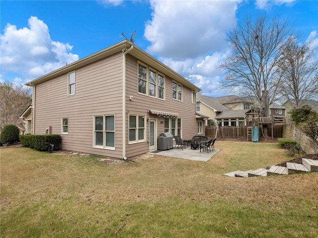 7529 Brookstone Circle, Flowery Branch, GA 30542