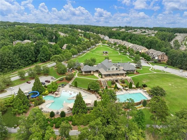 7529 Brookstone Circle, Flowery Branch, GA 30542