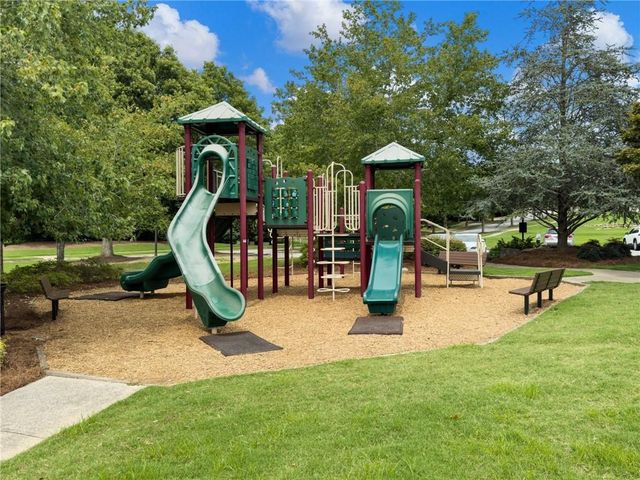 7529 Brookstone Circle, Flowery Branch, GA 30542