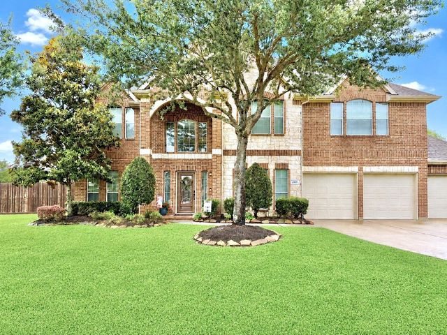 2410 Lakeway Drive, Friendswood, TX 77546