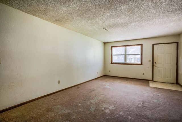 2915 E Shadybrook Ln, Wichita, KS 67214
