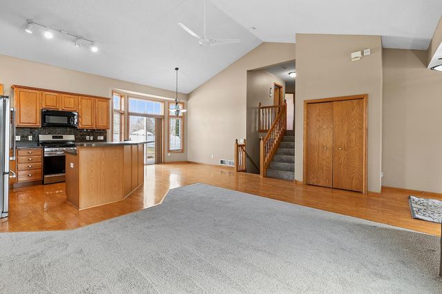 7297 Whitehall Road, Shakopee, MN 55379