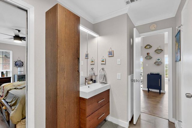 5981 Arapaho Road 1304, Dallas, TX 75248