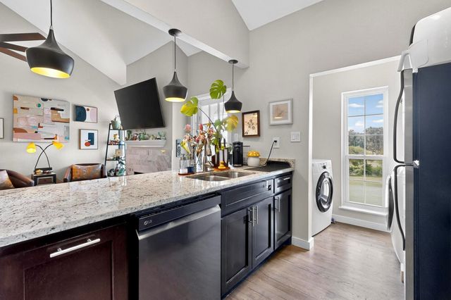 5981 Arapaho Road 1304, Dallas, TX 75248