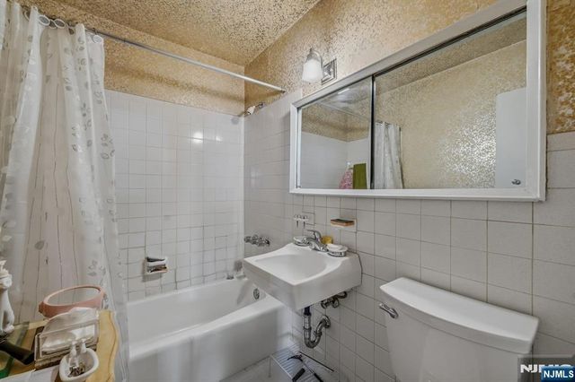 6040 Boulevard E 5D, West New York, NJ 07093