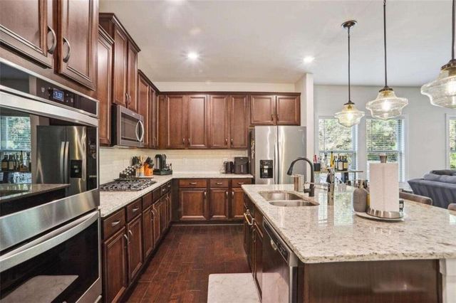 1122 Hibiscus Way SW, Mableton, GA 30126