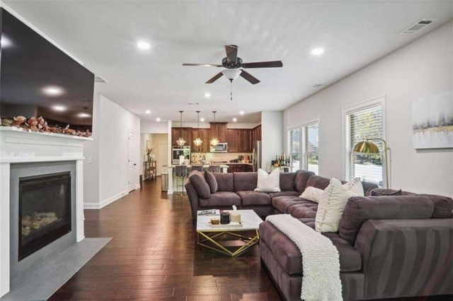 1122 Hibiscus Way SW, Mableton, GA 30126