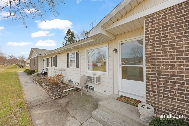 631 Blue Ash Drive, Kentwood, MI 49548