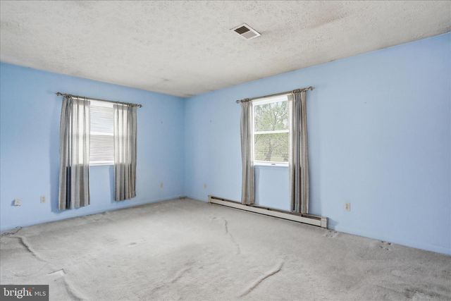 317 DAWN AVE, Woodstock, VA 22664