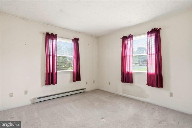 317 DAWN AVE, Woodstock, VA 22664